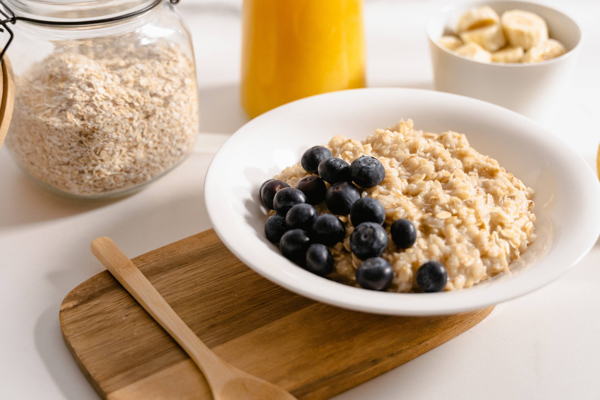 Die schlechteste Ergänzung zu Haferflocken. Anstatt die Gesundheit zu stärken, erhöht sie den Blutzuckerspiegel