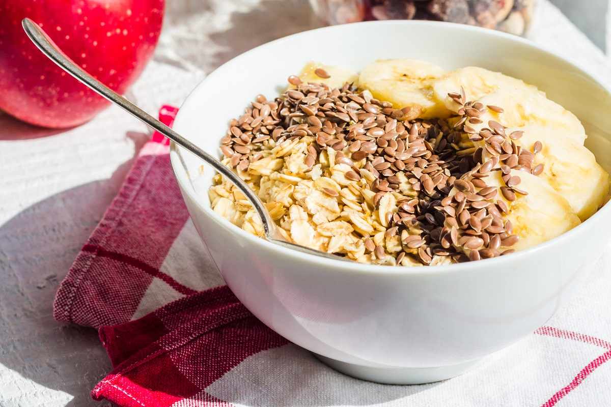 Ernährungswissenschaftler haben herausgefunden: Brot zum Frühstück behindert das Abnehmen. Diese leckeren Alternativen werden Ihnen gefallen.