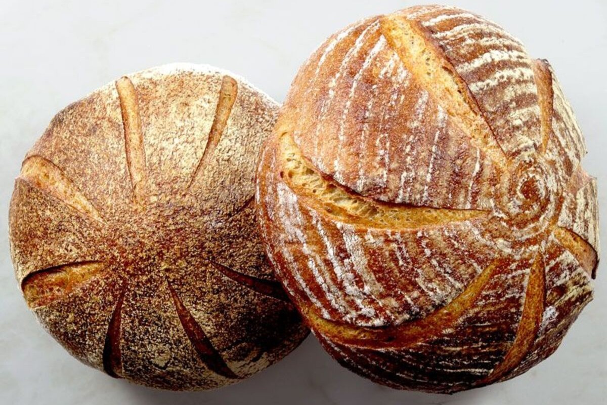 Die wichtigste Regel? Keine Hefe. Wenn Sie es einmal zubereitet haben, werden Sie nie wieder Sandwiches mit anderem Brot essen wollen.