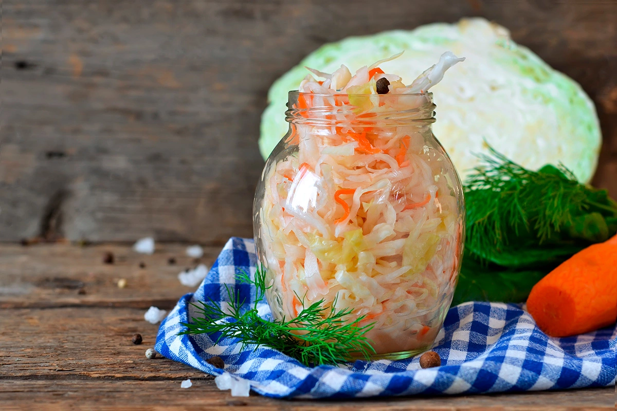 Rezept für hausgemachten Sauerkraut: einfach, nahrhaft und lecker