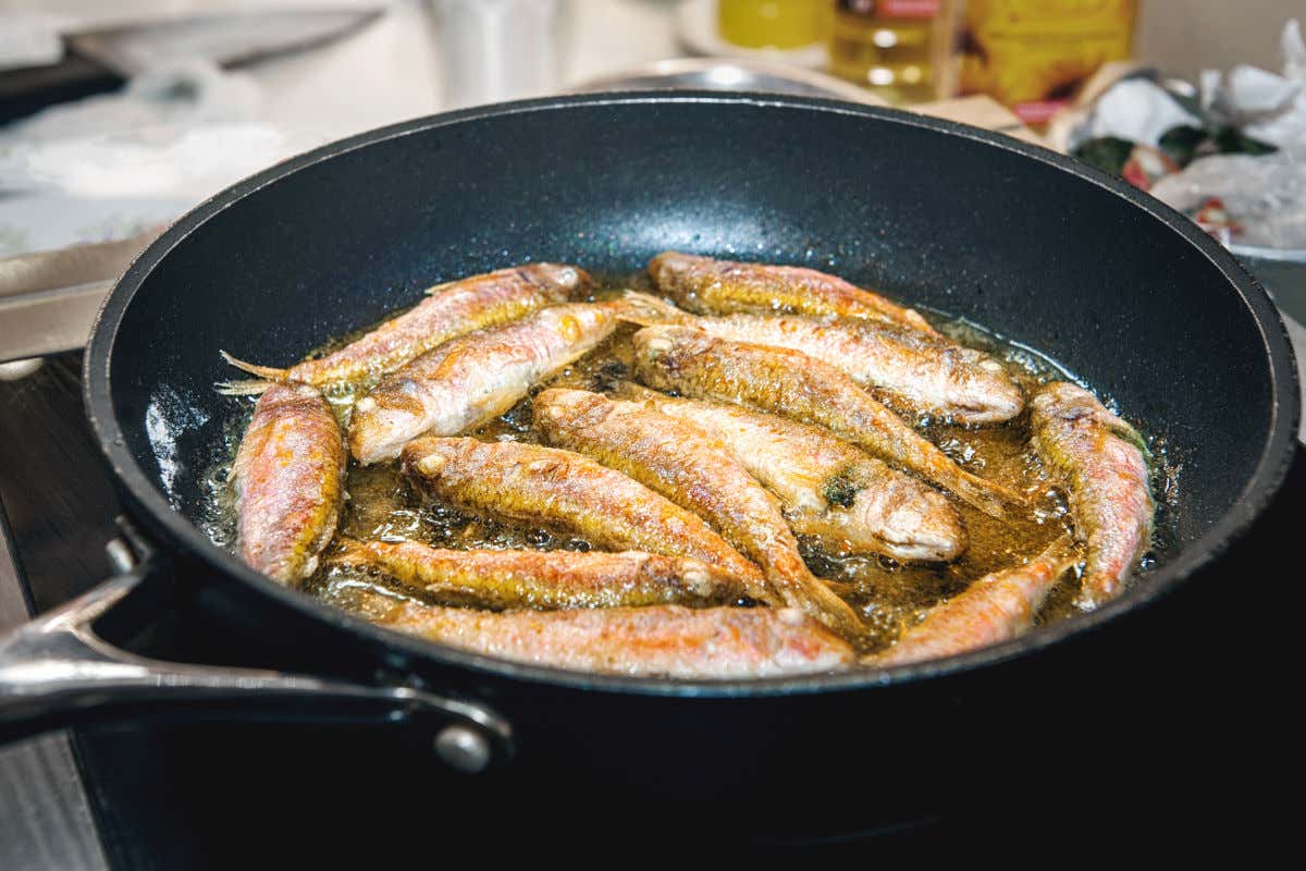 Geben Sie vor dem Braten des Fisches etwas davon in die Pfanne. Dieser Trick wurde mir von meiner Großmutter verraten.