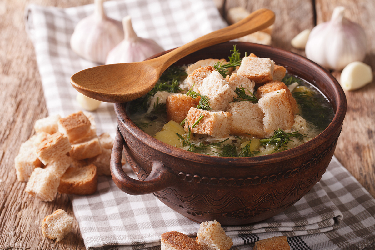 Ich bereite es im Herbst und Winter zu, weil diese Suppe so lecker ist und wärmt.